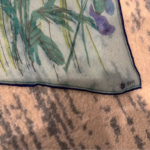 Vera Scarf - Picture 2 of 2